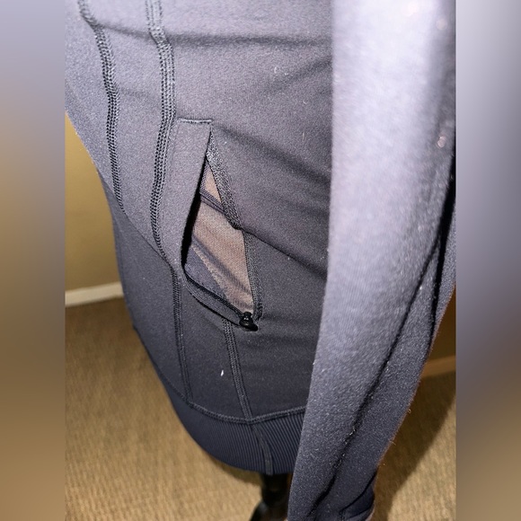 Lululemon Jacket - Picture 3 of 9